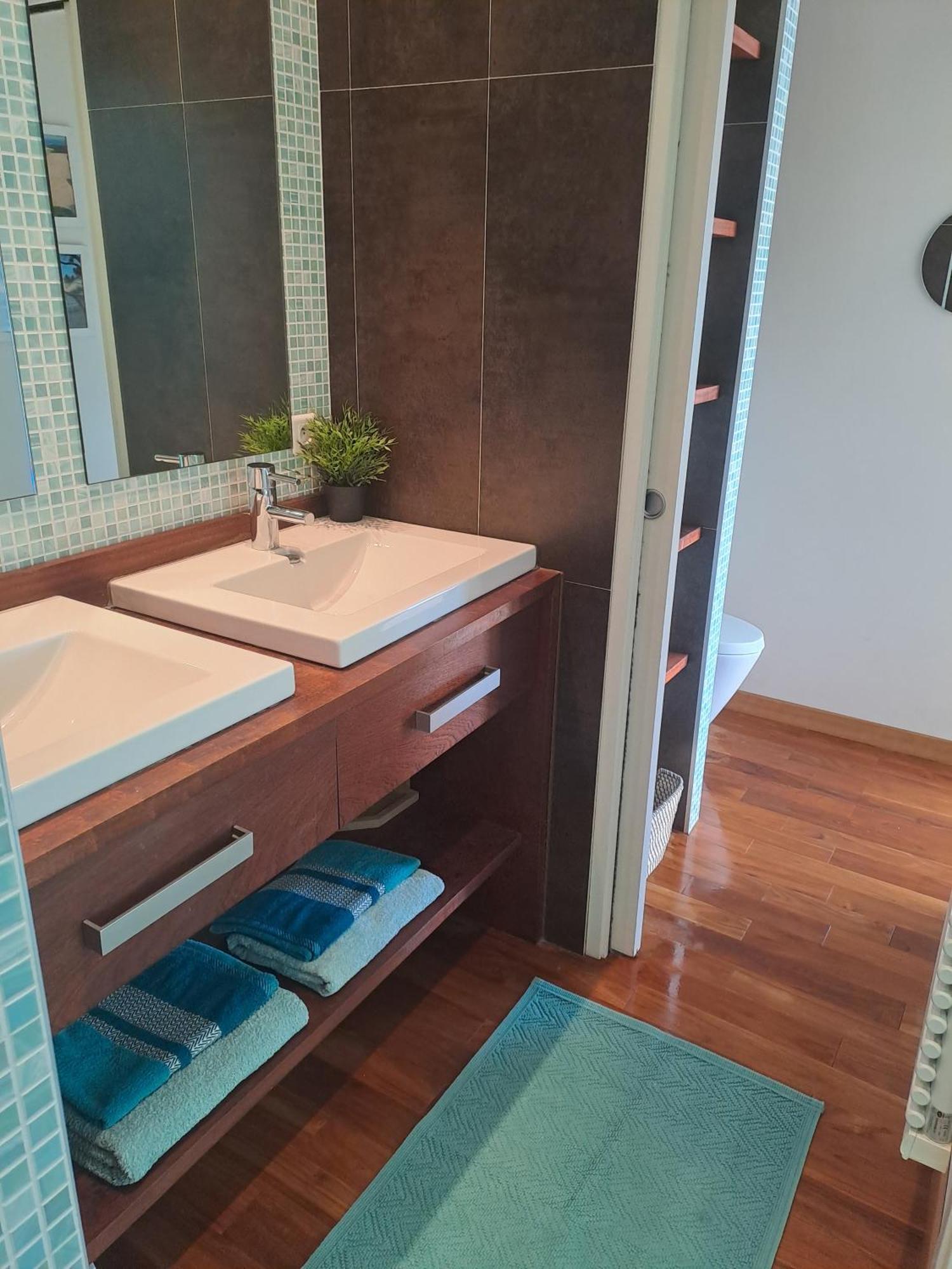T2 Centre, A 2 Minutes, Parking Ss Apartment