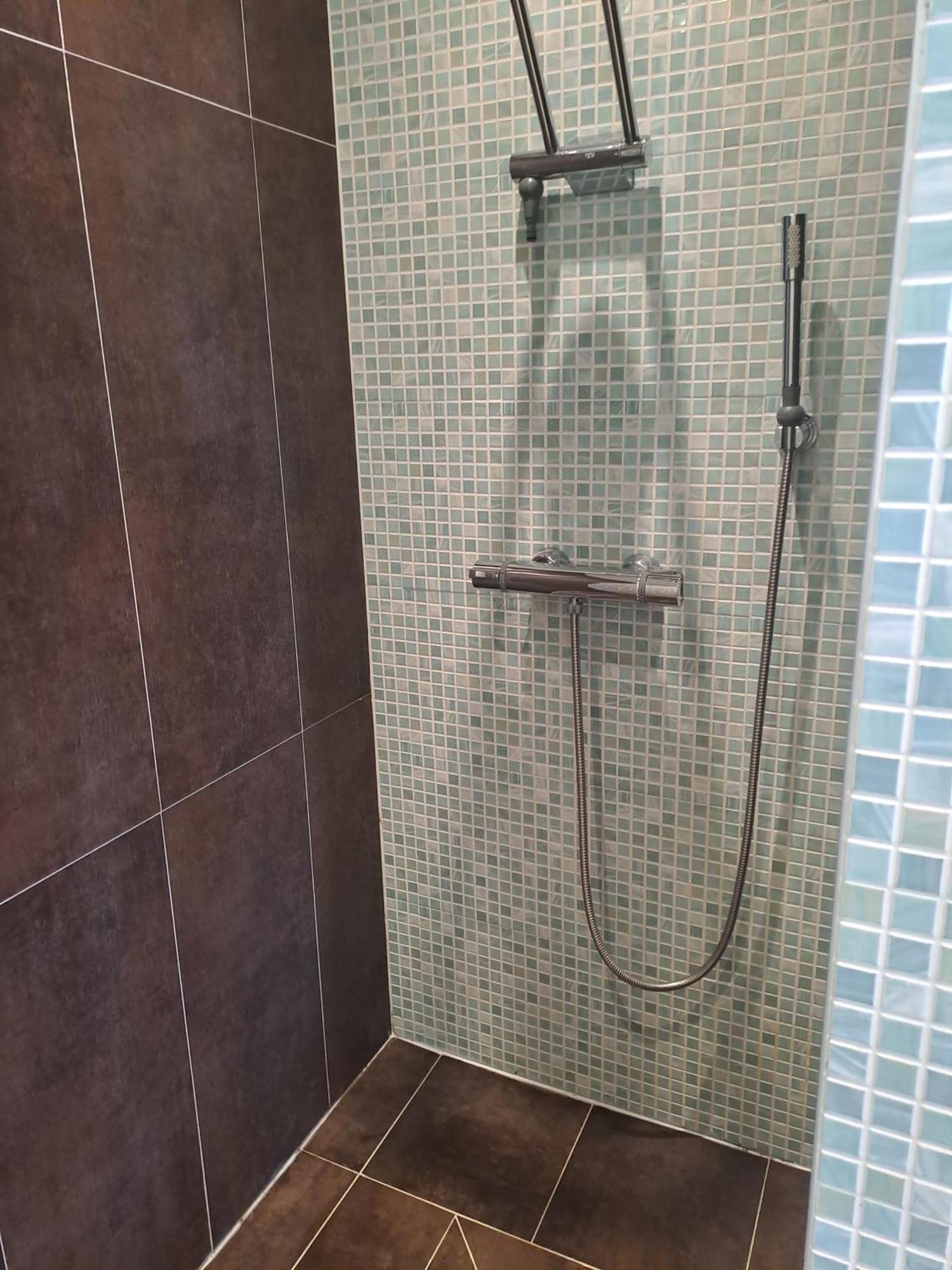 T2 Centre, A 2 Minutes, Parking Ss Apartment